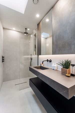 Photo 13- click for photo gallery